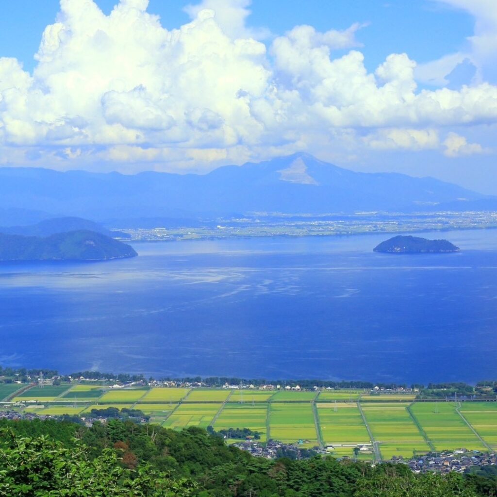 リゾート再生・運営事業：びわこ箱館山から望む琵琶湖の絶景とグリーンシーズン運営事例