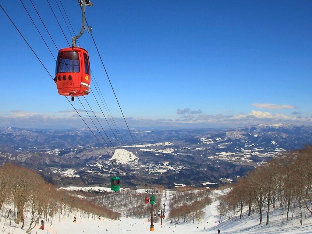 中部スノーアライアンス株式会社：西日本最大級のスキー場運営をはじめ、四季を通じて多彩な山岳体験を提供