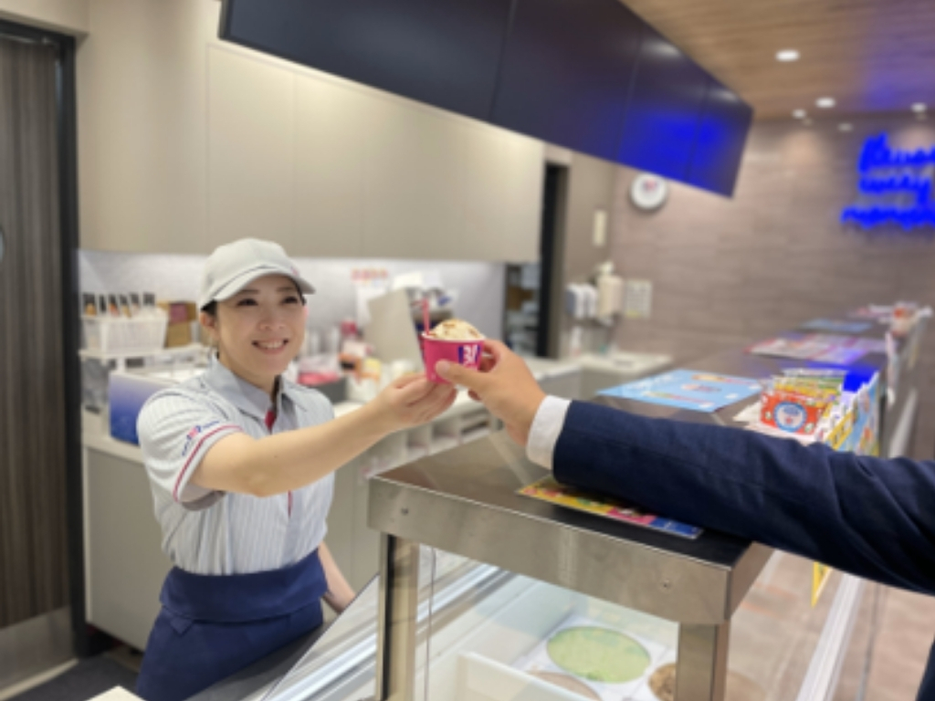 株式会社マックアースフーズ：サーティワンアイスクリームのフランチャイズ事業を展開。食のホスピタリティを提供。